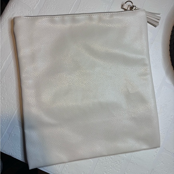 Rachel Miriam Winter White Clutch Bag Purse $148 Retail - New in Sealed Package - Picture 2 of 6